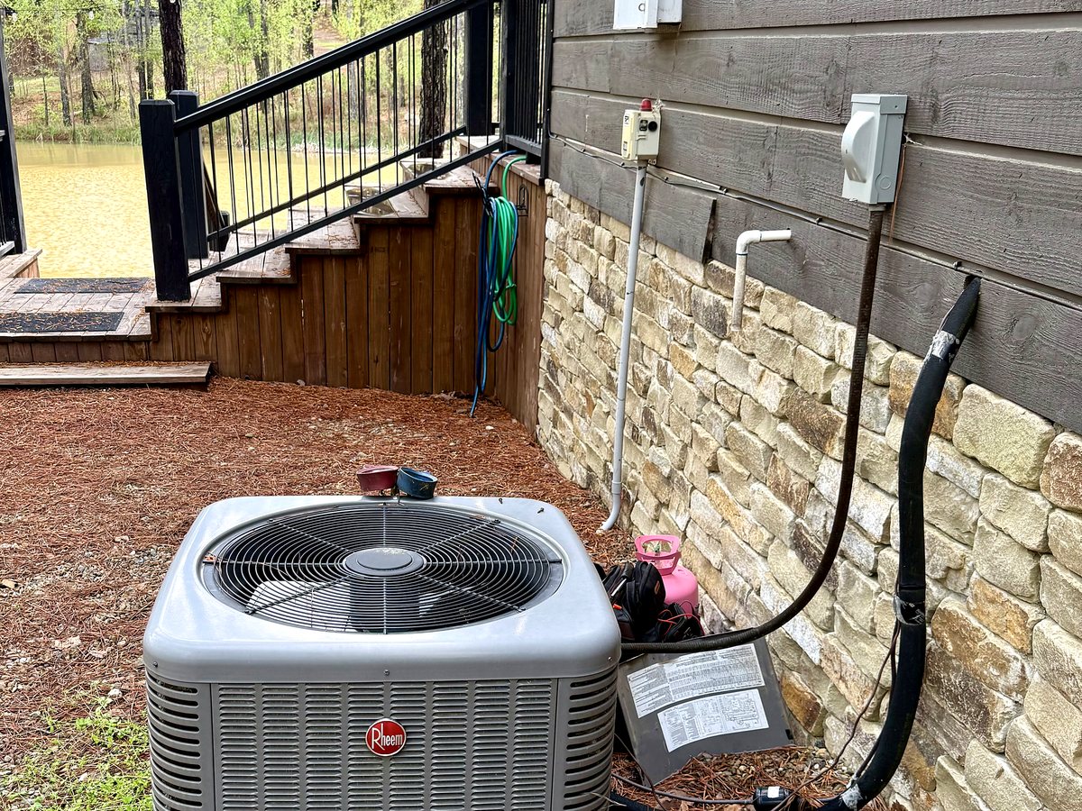 Rheem condenser serviced at a lakeside cabin