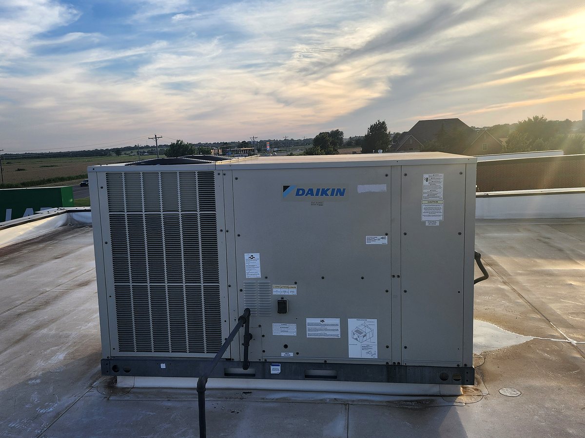 Daikin rooftop package unit